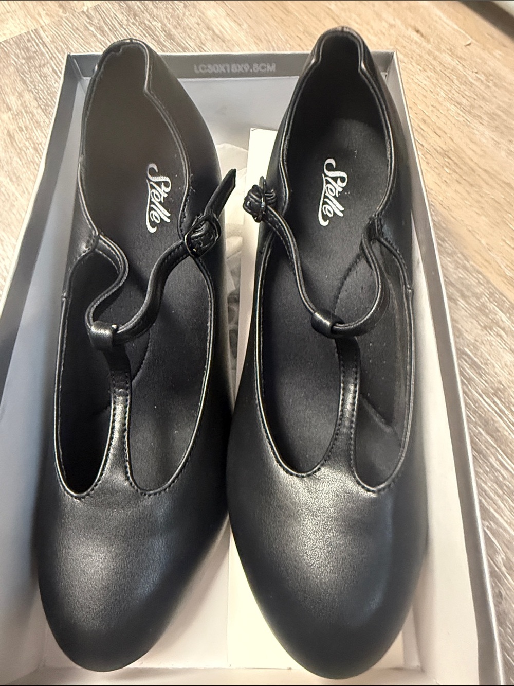 Stellah Black T-Strap Ballet Flats